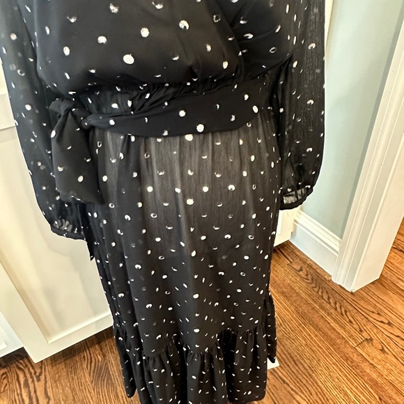 Pont Sur fabulous wrap dress with fun polka dot print - Picture 6 of 8